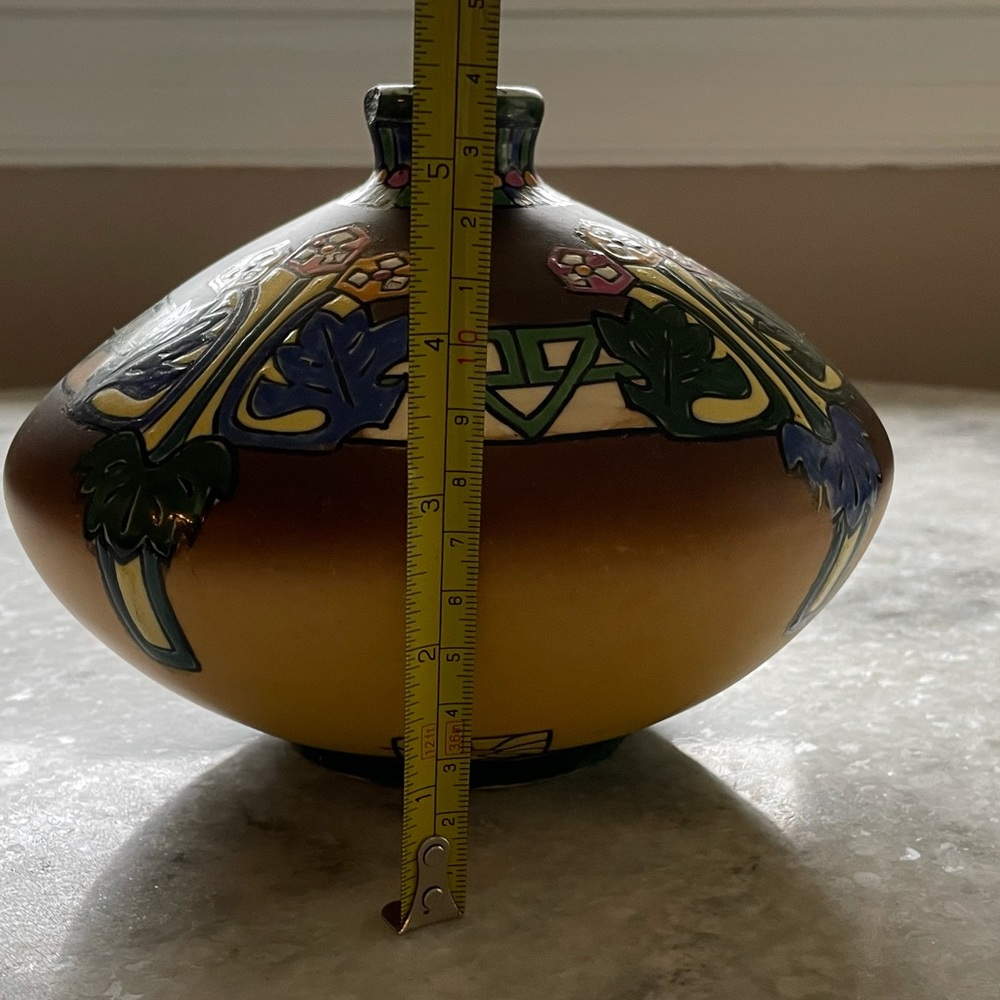 Antique hand painted vase - Picture 13 of 14